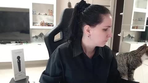 Irwi Tomboy online show from January 20, 2025, 11:24 am