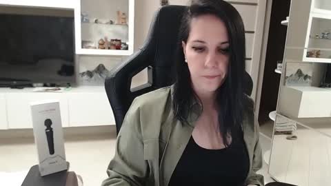 Irwi Tomboy online show from January 25, 2025, 2:47 pm