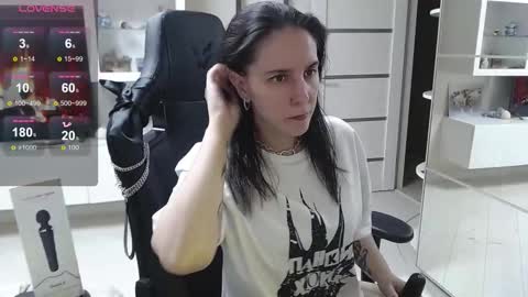 Irwi Tomboy online show from October 21, 2025, 9:04 pm