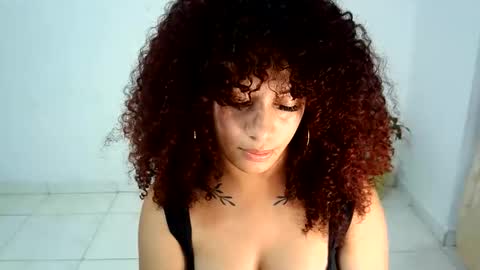 Snapshot of isa_bellaxx23 chatting on June 3, 2026, 12:57 am isa_bellaxx23 online show from June 3, 2026, 12:57 am