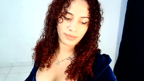 isa_bellaxx23 online show from July 19, 2026, 11:19 pm