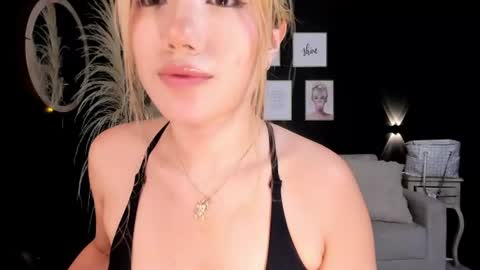 Isa Cortes  online show from July 28, 2026, 6:20 pm