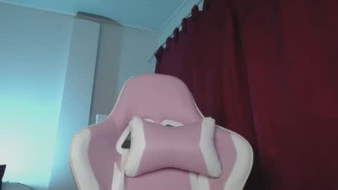 Isabella  online show from September 28, 2025, 9:58 am