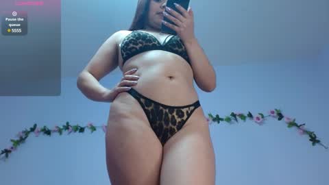 Snapshot of isa_jones1 chatting on January 30, 2025, 1:00 am isa_jones1 online show from January 30, 2025, 1:00 am