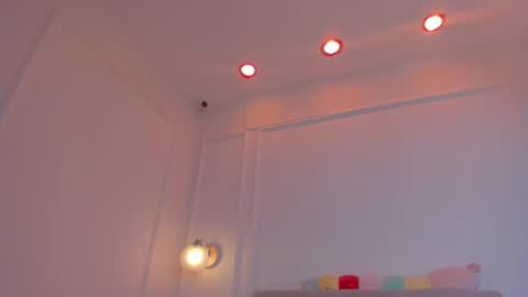 Isabella online show from January 29, 2025, 3:04 pm