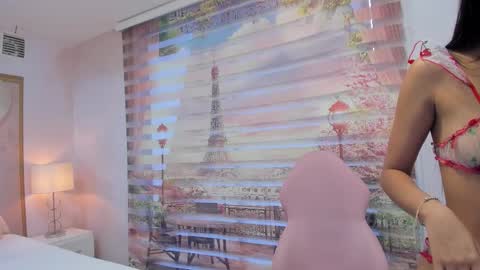Snapshot of isa_little4u chatting on September 23, 2025, 11:24 am online show from September 23, 2025, 11:24 am