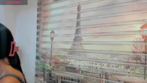 Snapshot of isa_little4u chatting on October 23, 2025, 3:17 am online show from October 23, 2025, 3:17 am