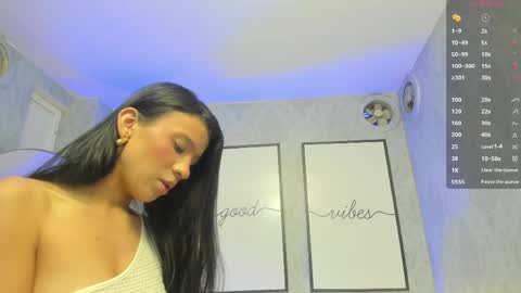 Snapshot of isa_little4u chatting on April 17, 2026, 10:18 am online show from April 17, 2026, 10:18 am