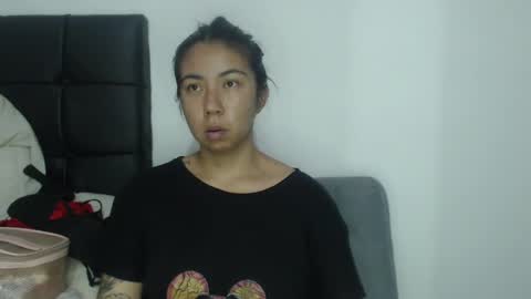 Snapshot of isa_mey chatting on December 2, 2024, 4:42 am Isa online show from December 2, 2024, 4:42 am