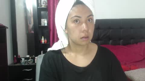 Snapshot of isa_mey chatting on January 21, 2025, 3:15 am Isa online show from January 21, 2025, 3:15 am