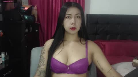 Snapshot of isa_mey chatting on February 7, 2025, 1:47 am Isa online show from February 7, 2025, 1:47 am