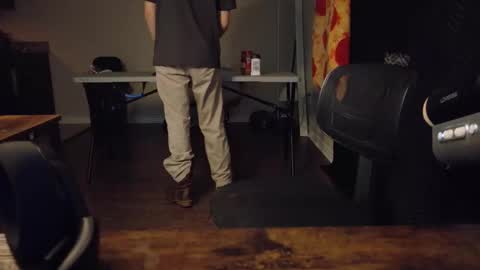 isaac online show from March 3, 2026, 8:42 am