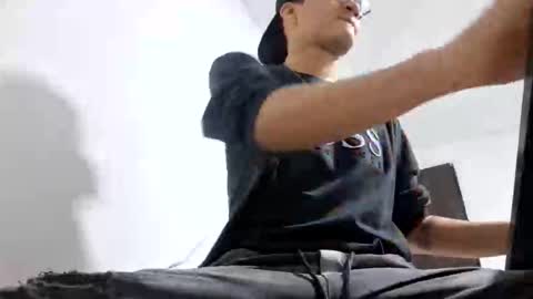 Isaac online show from November 11, 2025, 2:55 am