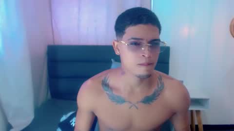 Isaacas online show from November 18, 2025, 11:36 am