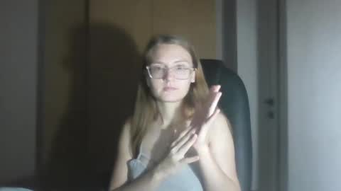 Snapshot of isabel_loveee chatting on November 4, 2025, 8:08 pm isabel_loveee online show from November 4, 2025, 8:08 pm