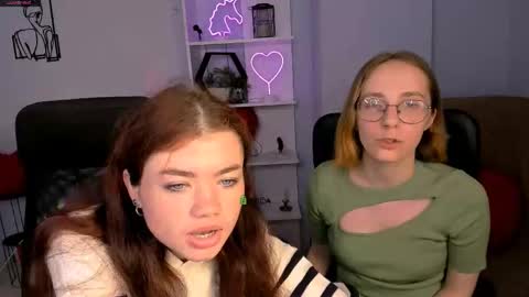 Snapshot of isabel_wave chatting on November 10, 2025, 8:13 am isabel online show from November 10, 2025, 8:13 am