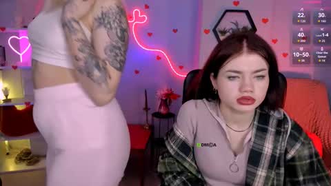 Snapshot of isabel_wave chatting on February 9, 2026, 10:25 pm isabel online show from February 9, 2026, 10:25 pm