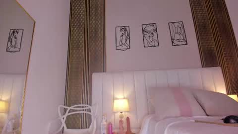 isabela__x online show from July 27, 2026, 11:39 am