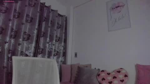 isabela duran online show from December 19, 2025, 1:23 am