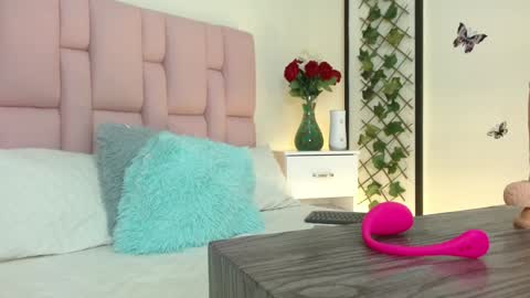 I S A online show from December 21, 2024, 4:14 pm