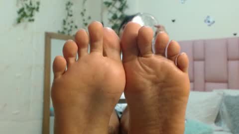 I S A online show from September 25, 2025, 1:26 pm