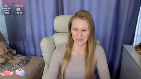 isabelallen online show from December 13, 2024, 11:13 am