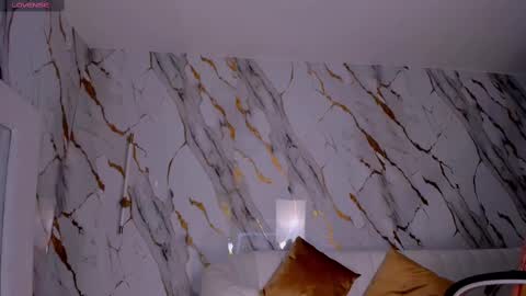 Isabel Bornner online show from March 11, 2025, 6:32 am