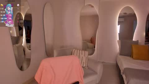 Isabel Bornner online show from October 27, 2025, 6:56 pm