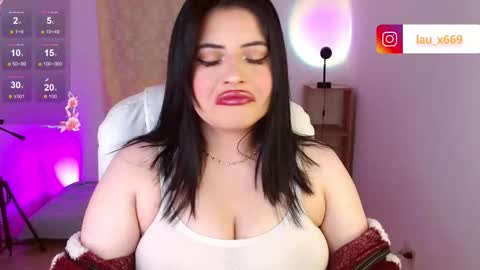 Snapshot of isabella_669 chatting on September 9, 2025, 5:07 am isabella online show from September 9, 2025, 5:07 am