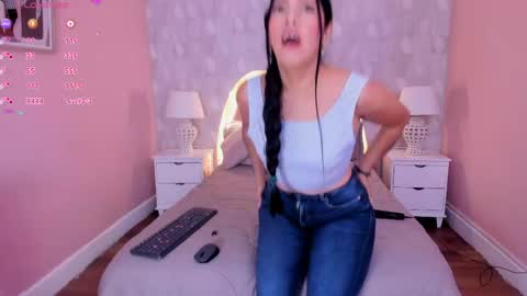 Snapshot of isabella__milf chatting on April 29, 2026, 7:09 pm isabella__milf online show from April 29, 2026, 7:09 pm
