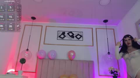 Snapshot of isabella_cherry_ chatting on November 27, 2025, 4:14 am Isa Online 11pm to 5am Colombia time online show from November 27, 2025, 4:14 am