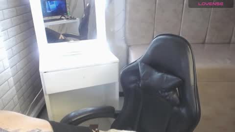 Snapshot of isabella_collen_v chatting on March 23, 2026, 1:04 pm Hi Stream 800am to 200pm online show from March 23, 2026, 1:04 pm