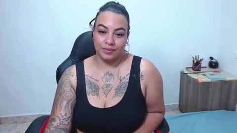 Snapshot of isabella_hots chatting on February 26, 2025, 9:53 am estefania online show from February 26, 2025, 9:53 am