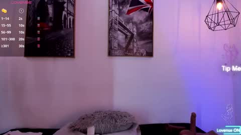 Snapshot of isabella_lopez_ chatting on March 8, 2025, 12:09 pm Isabel Lopez online show from March 8, 2025, 12:09 pm