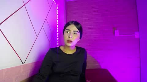 isabella_roseee online show from January 13, 2026, 8:03 pm
