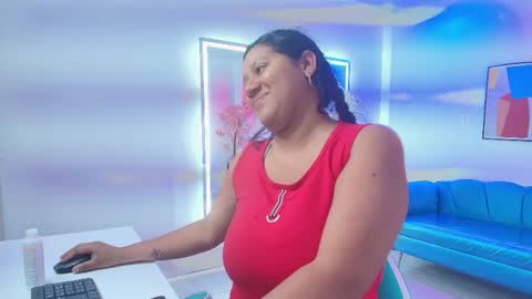 Isabella  online show from June 6, 2026, 7:40 pm