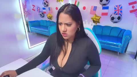 Isabella  online show from June 24, 2026, 7:35 pm