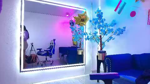 Isabella  online show from July 4, 2026, 9:04 am