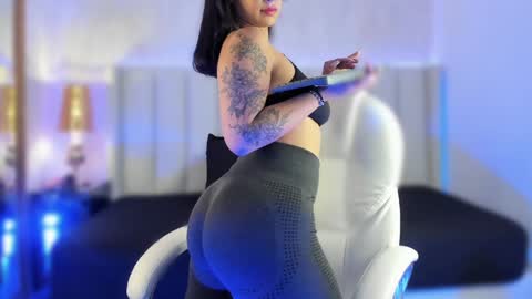 Isa  online show from December 4, 2024, 9:35 pm