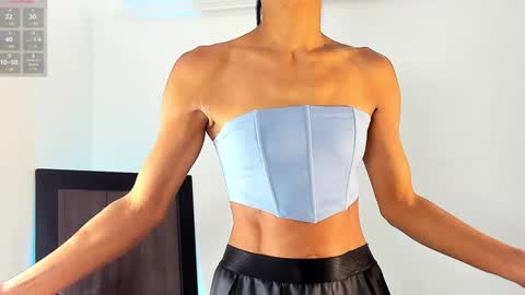 Isabella online show from December 14, 2024, 9:13 pm