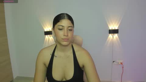 Snapshot of isabella_thomsonp chatting on November 12, 2025, 10:30 pm Isabella Thompson online show from November 12, 2025, 10:30 pm