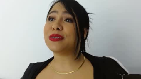 Snapshot of isabella_velvet27 chatting on May 29, 2026, 1:31 pm Isabella velvet online show from May 29, 2026, 1:31 pm