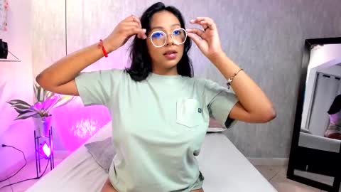 isabella zc online show from February 10, 2025, 11:36 am