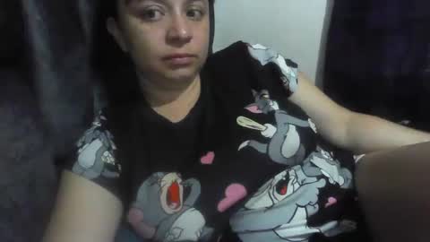 isabellaa_hills_ online show from June 5, 2026, 3:51 pm