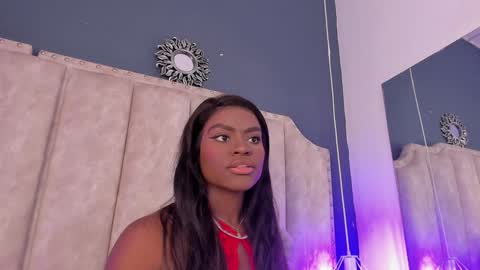 Snapshot of isabellabroms21 chatting on January 17, 2025, 9:06 pm v online show from January 17, 2025, 9:06 pm