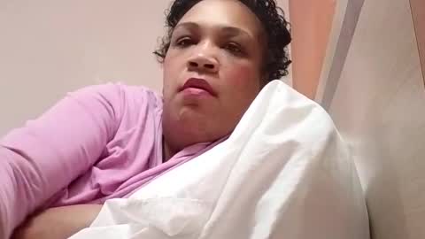 Isabella online show from February 15, 2026, 9:22 pm