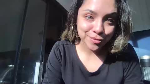 isabellaelizabeth online show from February 23, 2026, 9:56 pm