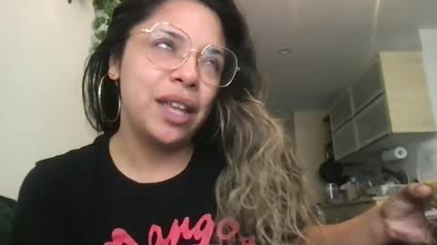 isabellaelizabeth online show from July 27, 2026, 9:11 pm