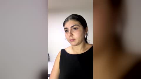Snapshot of isabellagh1 chatting on July 5, 2026, 11:34 pm Instagram soybella01 online show from July 5, 2026, 11:34 pm