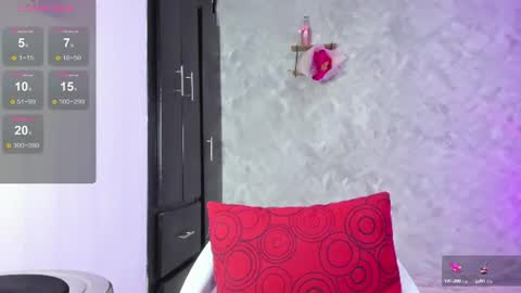 Snapshot of isabellagh1 chatting on July 22, 2026, 5:16 pm Instagram soybella01 online show from July 22, 2026, 5:16 pm